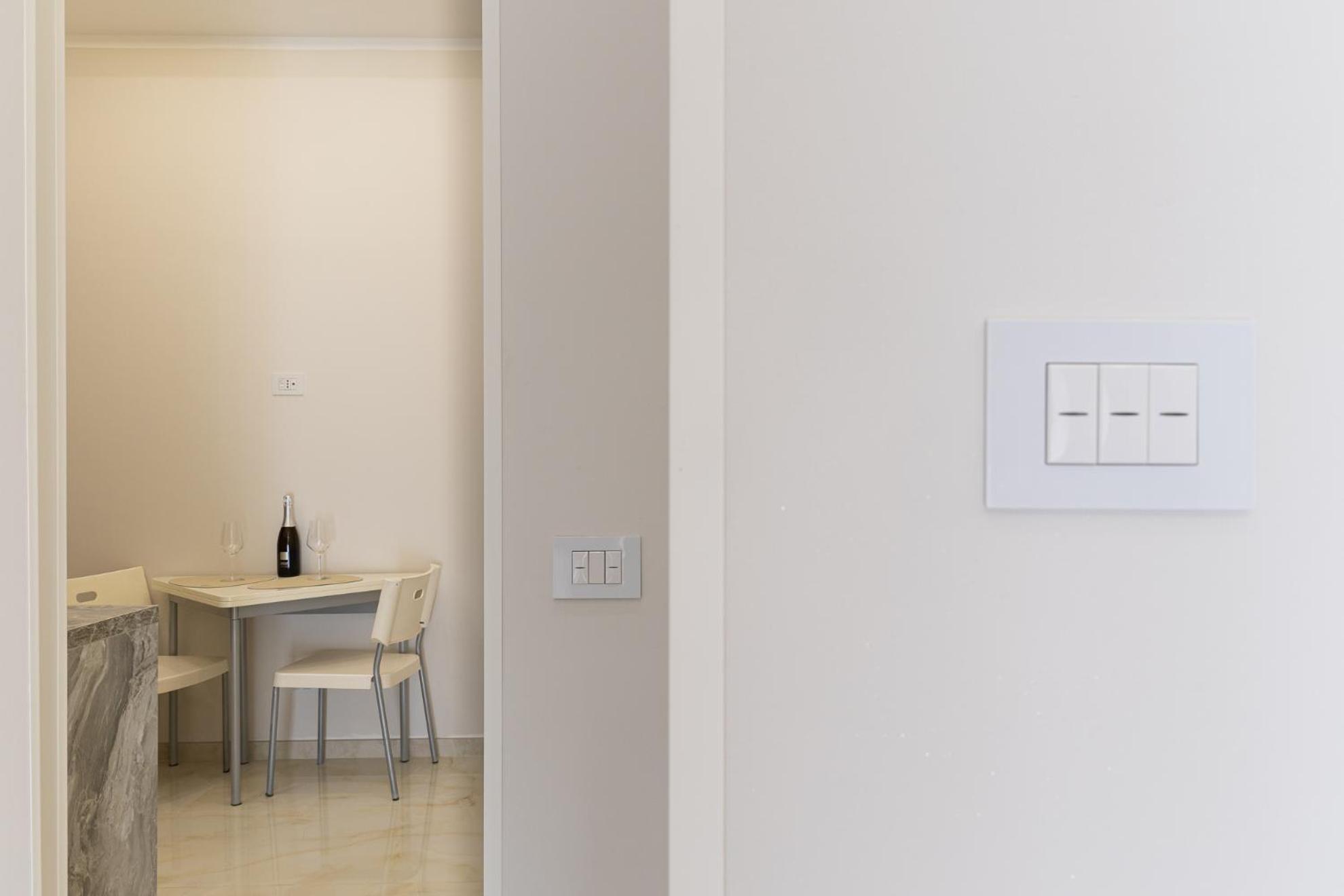 Caruso Regal House Apartment Rome Bagian luar foto