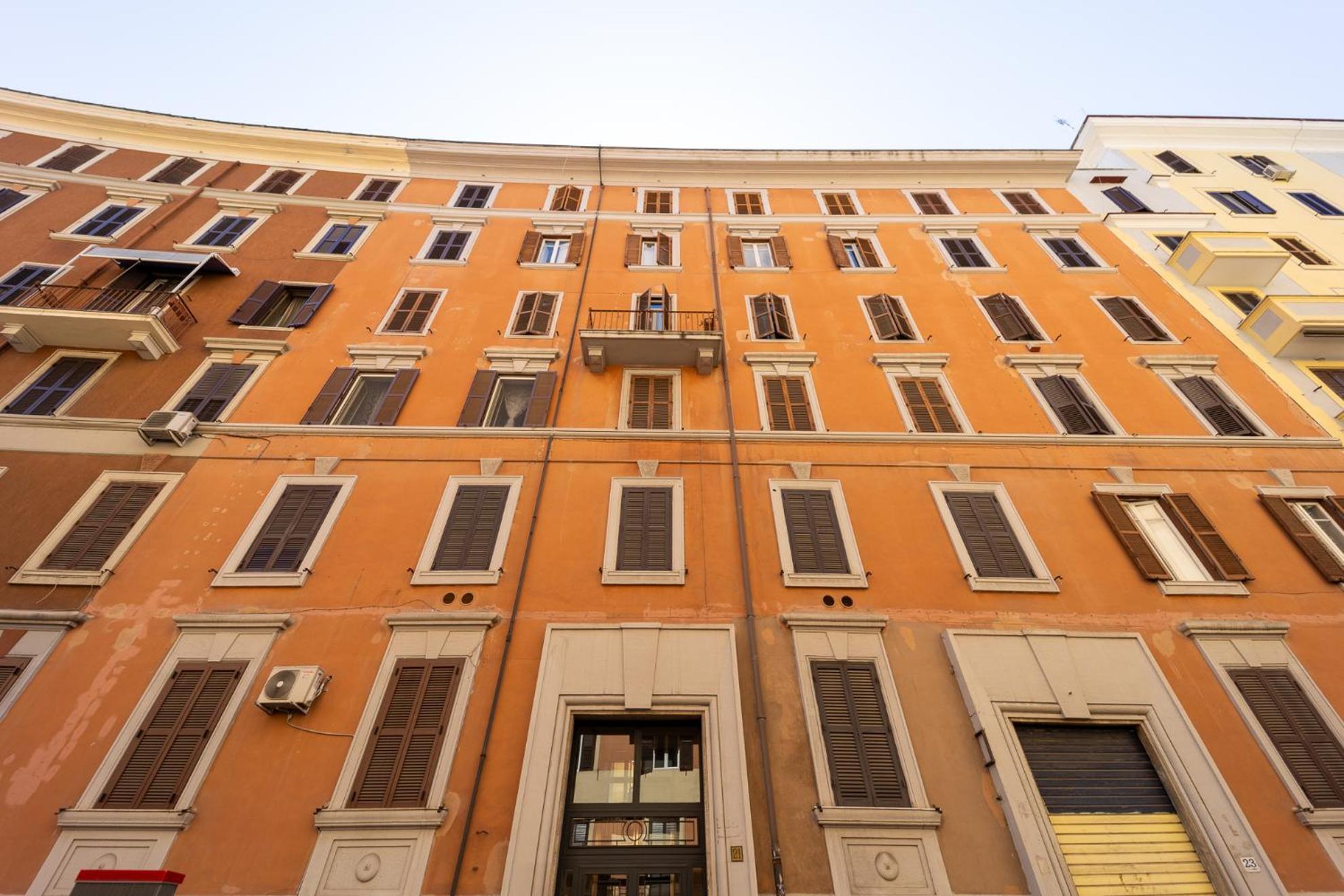 Caruso Regal House Apartment Rome Bagian luar foto